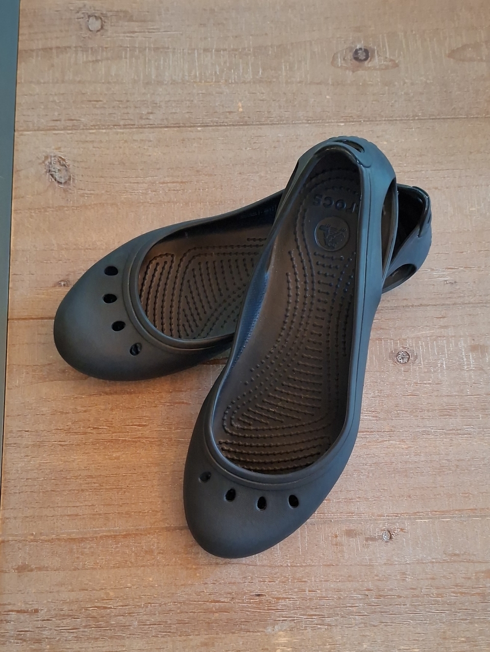 Crocs Women's Kadee Black Ballet Flats Comfortable Fall Office Workwear (US 8)